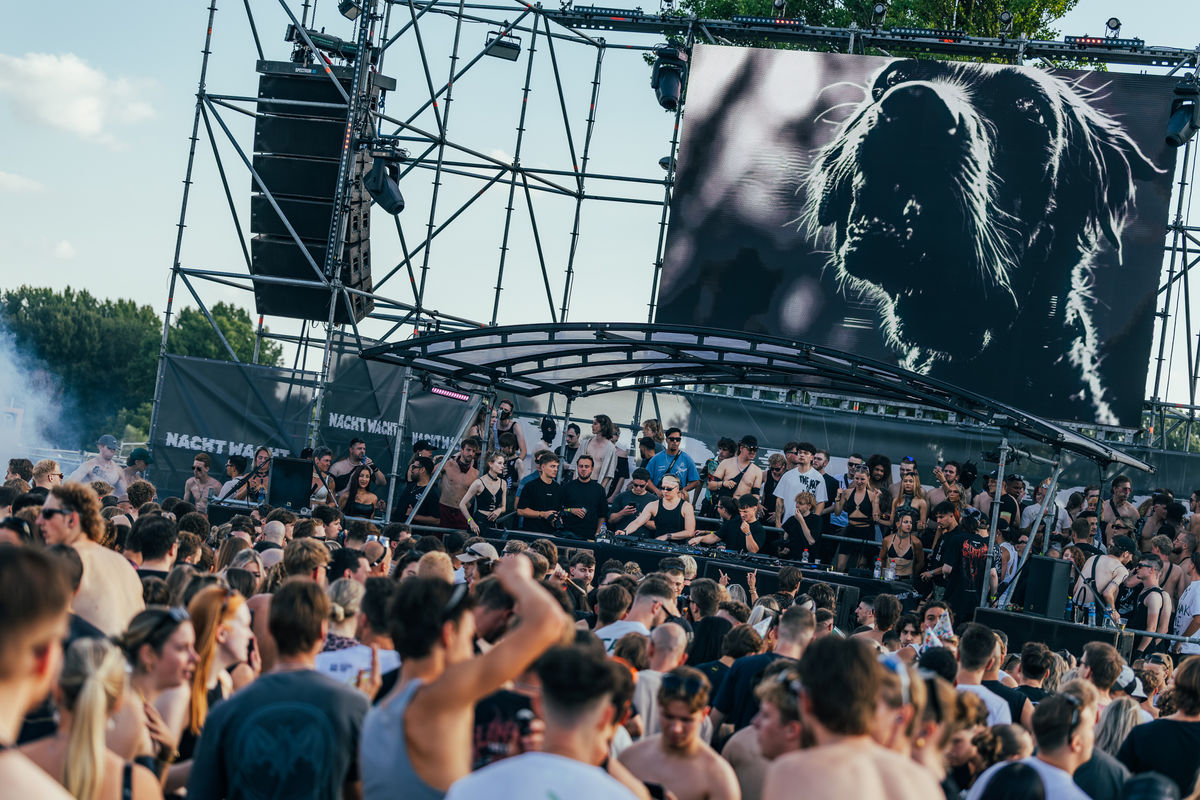 Loading... just a sec